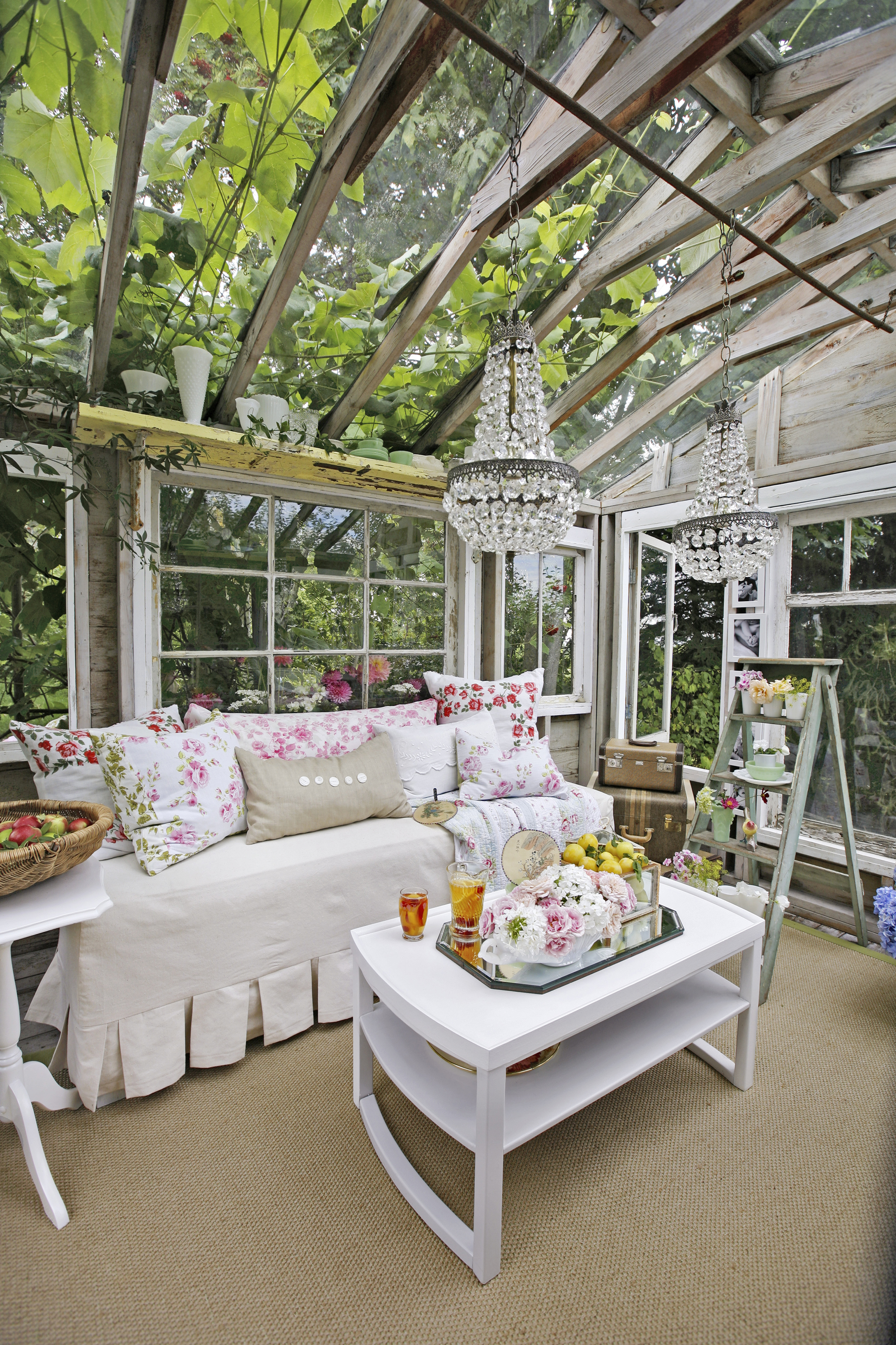 Garden Sheds Shabby Chic glamorous garden shed makeover - shabby chic she shed decorating Garden Sheds Shabby Chic glamorous garden shed makeover - shabby chic she shed decorating