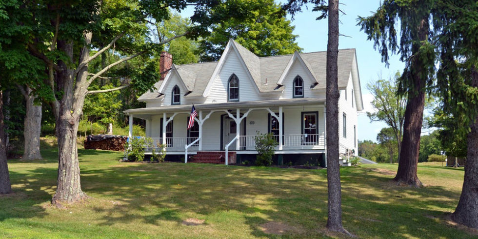 Beautiful Country Homes 6 beautiful country homes for sale in new york's hudson valley Beautiful Country Homes 6 beautiful country homes for sale in new york's hudson valley