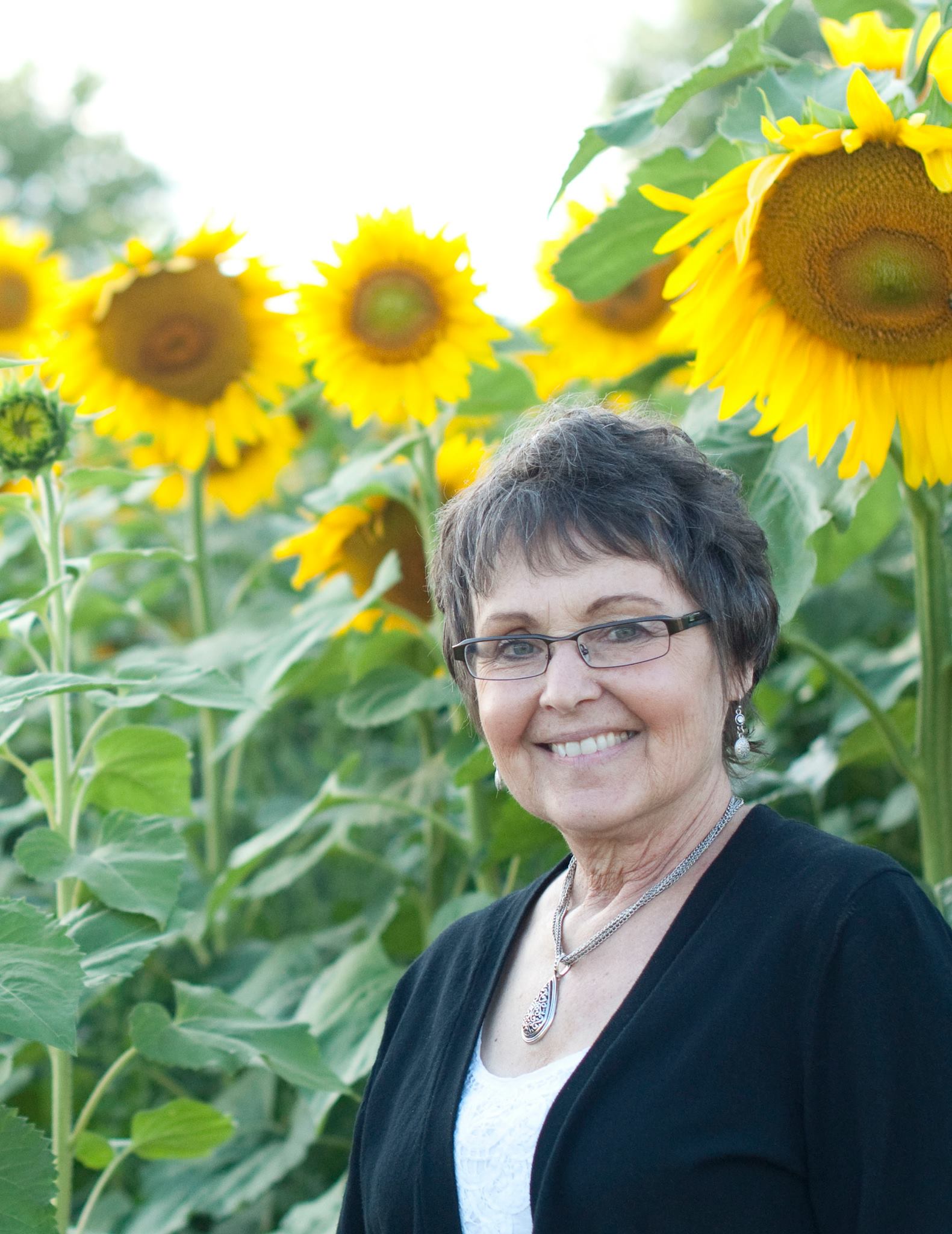 Man Plants Sunflowers to Honor Wife - Babbette's Seeds of Hope Man Plants Sunflowers to Honor Wife - Babbette's Seeds of Hope