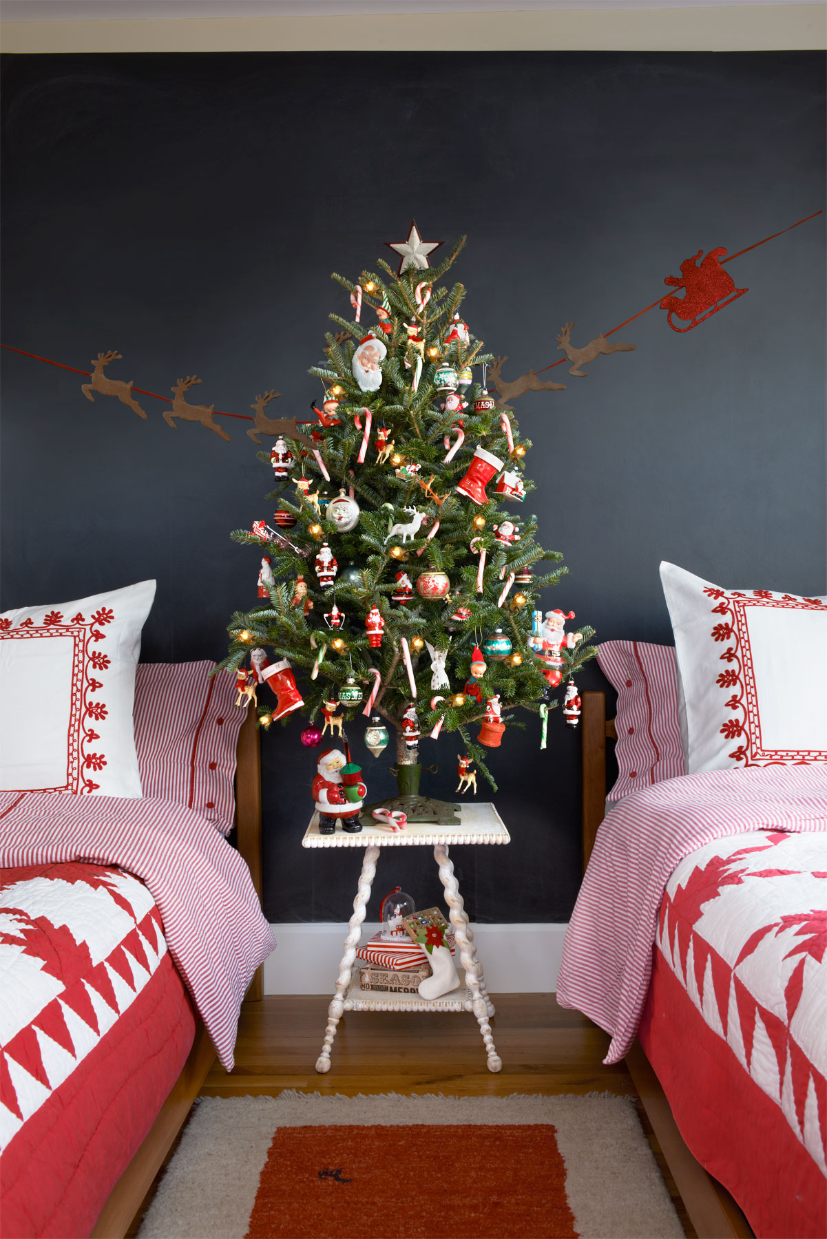 Simple Christmas Tree Decorating Ideas Pictures for Living room