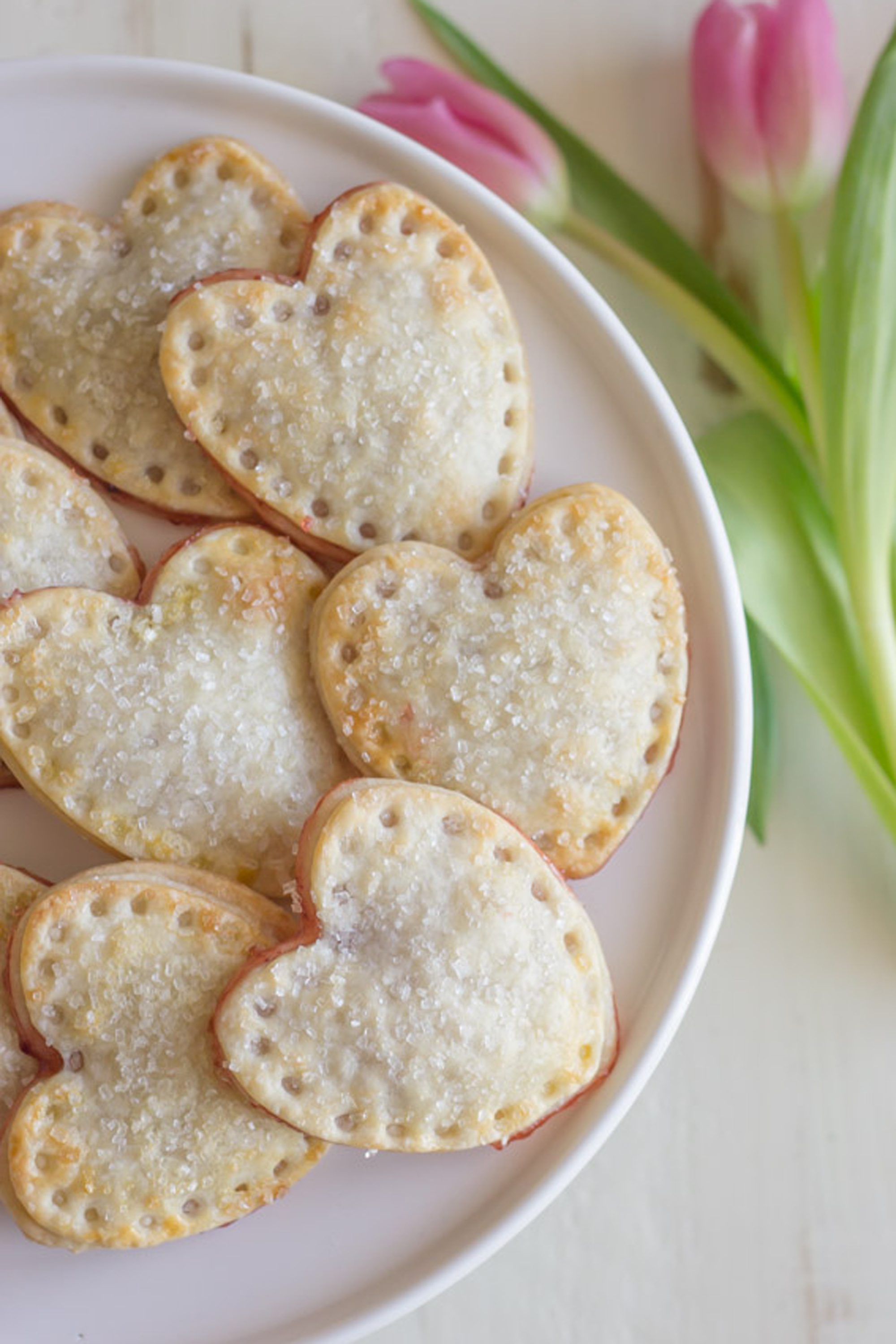 17 HeartShaped Cookies & Desserts Valentine's Day Treats Country