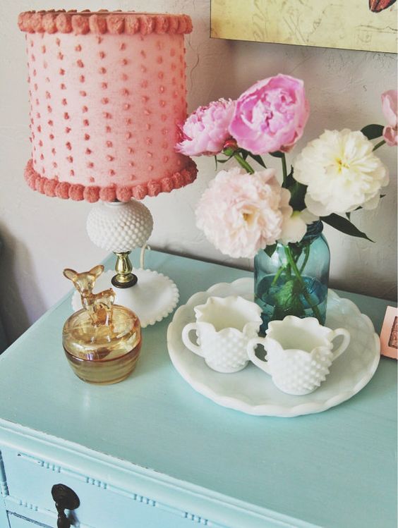ways to decorate with milk glass — how to use milk glass around ways to decorate with milk glass — how to use milk glass around
