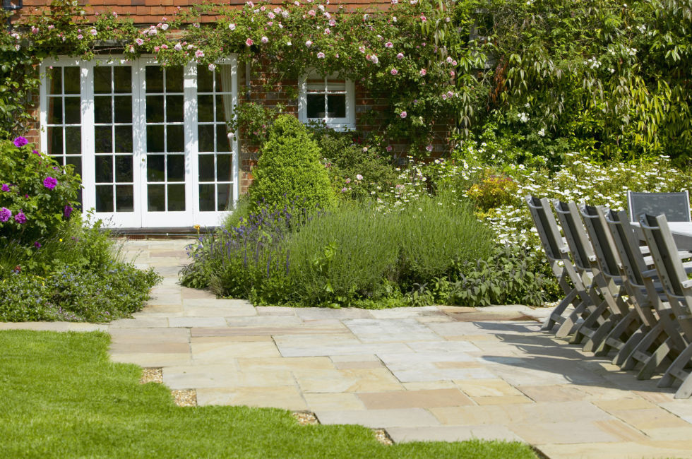 Maintenance Free Garden Ideas raisedbeds Low Maintenance Landscaping Ideas Maintenance Free Garden Ideas railway sleepers Low Maintenance Landscaping Ideas