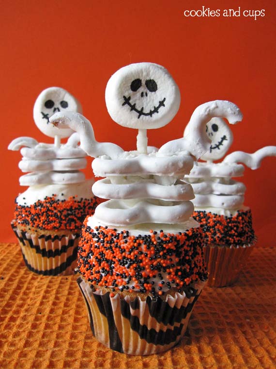 30 halloween cupcake ideas easy recipes for cute halloween cupcakes