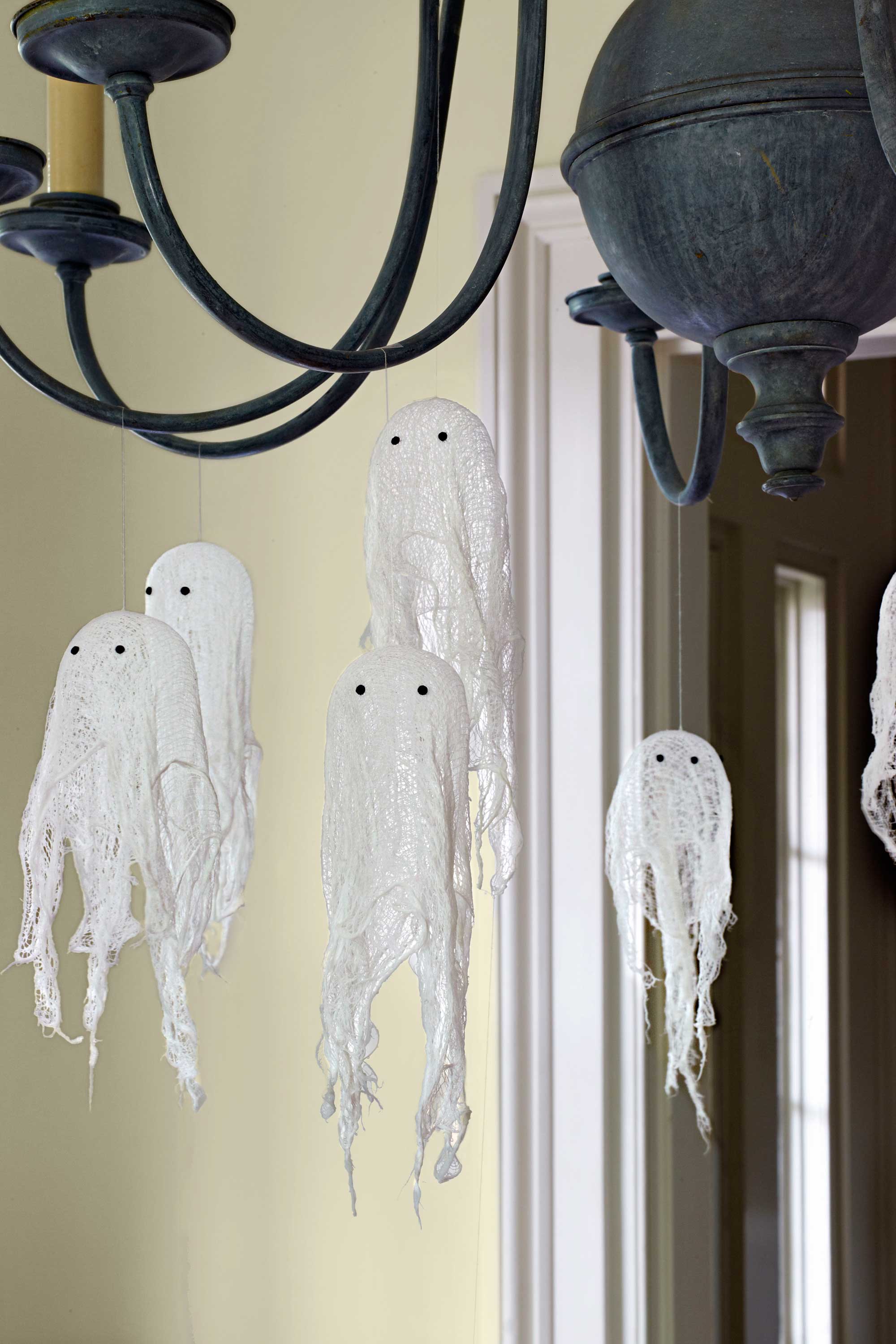 66 Easy Halloween Craft Ideas Halloween Diy Craft Projects For Adults Kids 66 Easy Halloween Craft Ideas Halloween Diy Craft Projects For Adults Kids