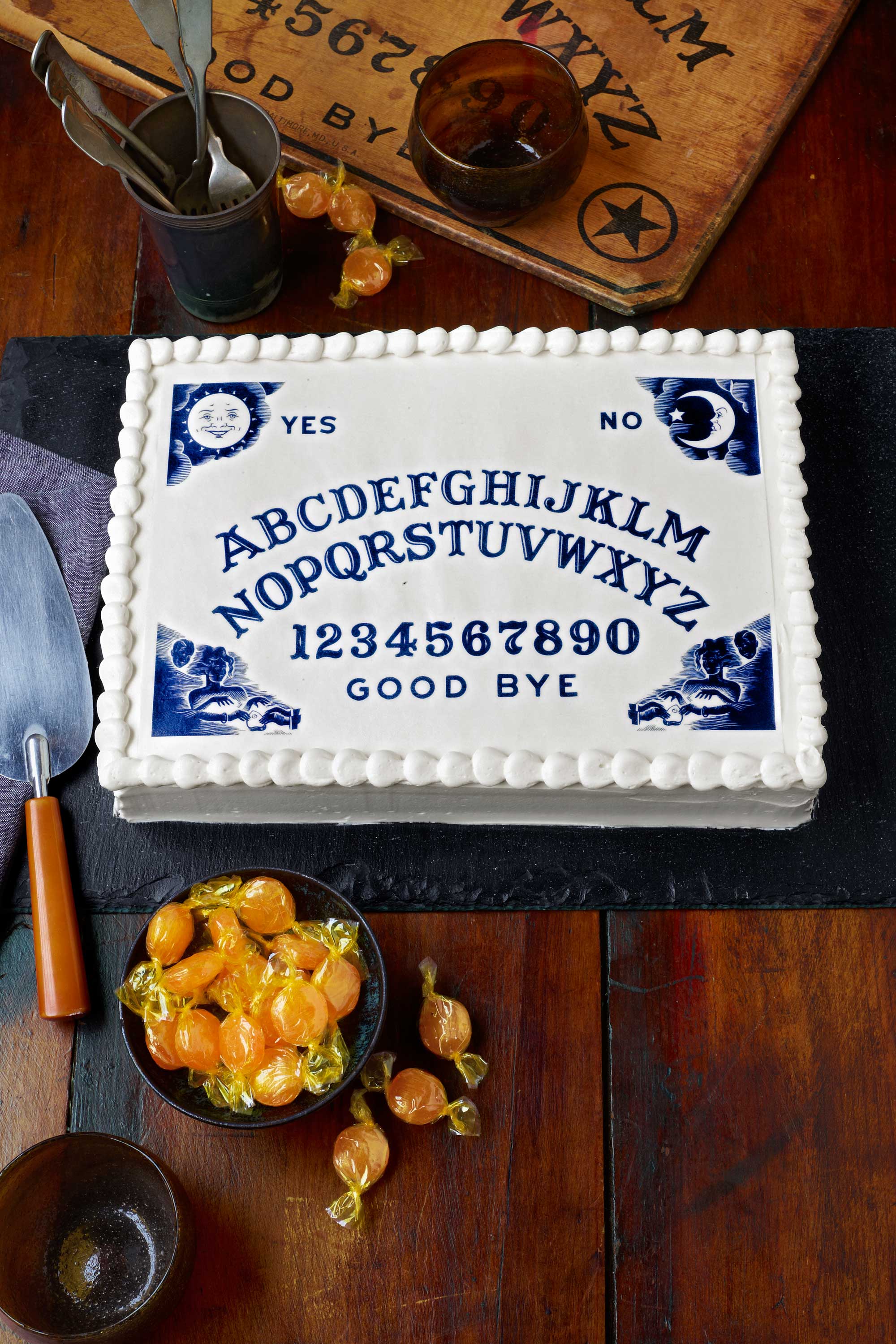 halloween graveyard cake ideas 60 easy halloween cakes recipes and halloween cake decorating ideas - Easy To Make Halloween Cakes halloween graveyard cake ideas 60 easy halloween cakes recipes and halloween cake decorating ideas - Easy To Make Halloween Cakes