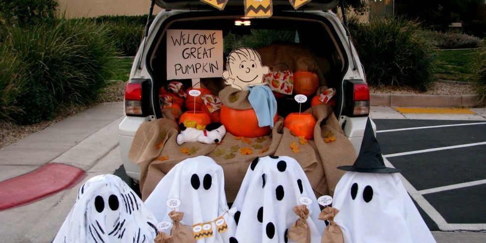 its time to deck your trunk with ghosts and ghouls