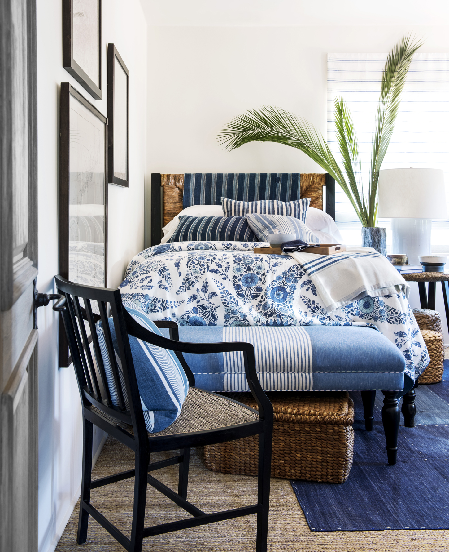 Blue And White Rooms Decorating With Blue And White