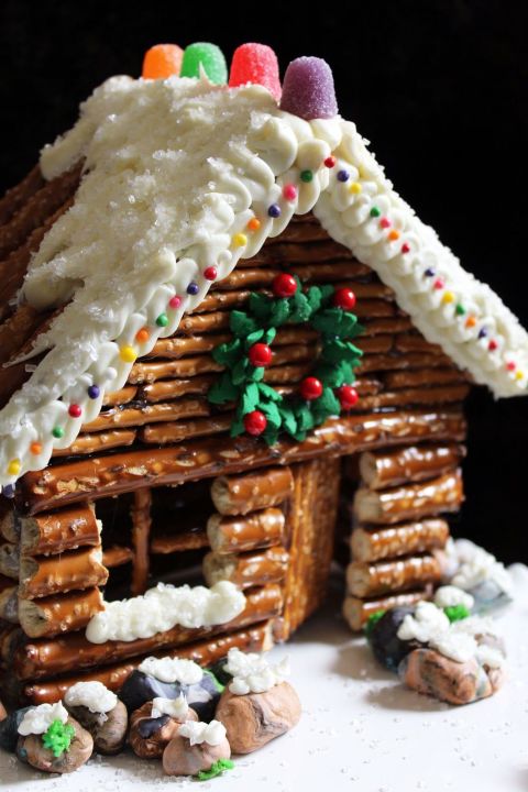 Creative decorating ideas for gingerbread houses Creative decorating ideas for gingerbread houses