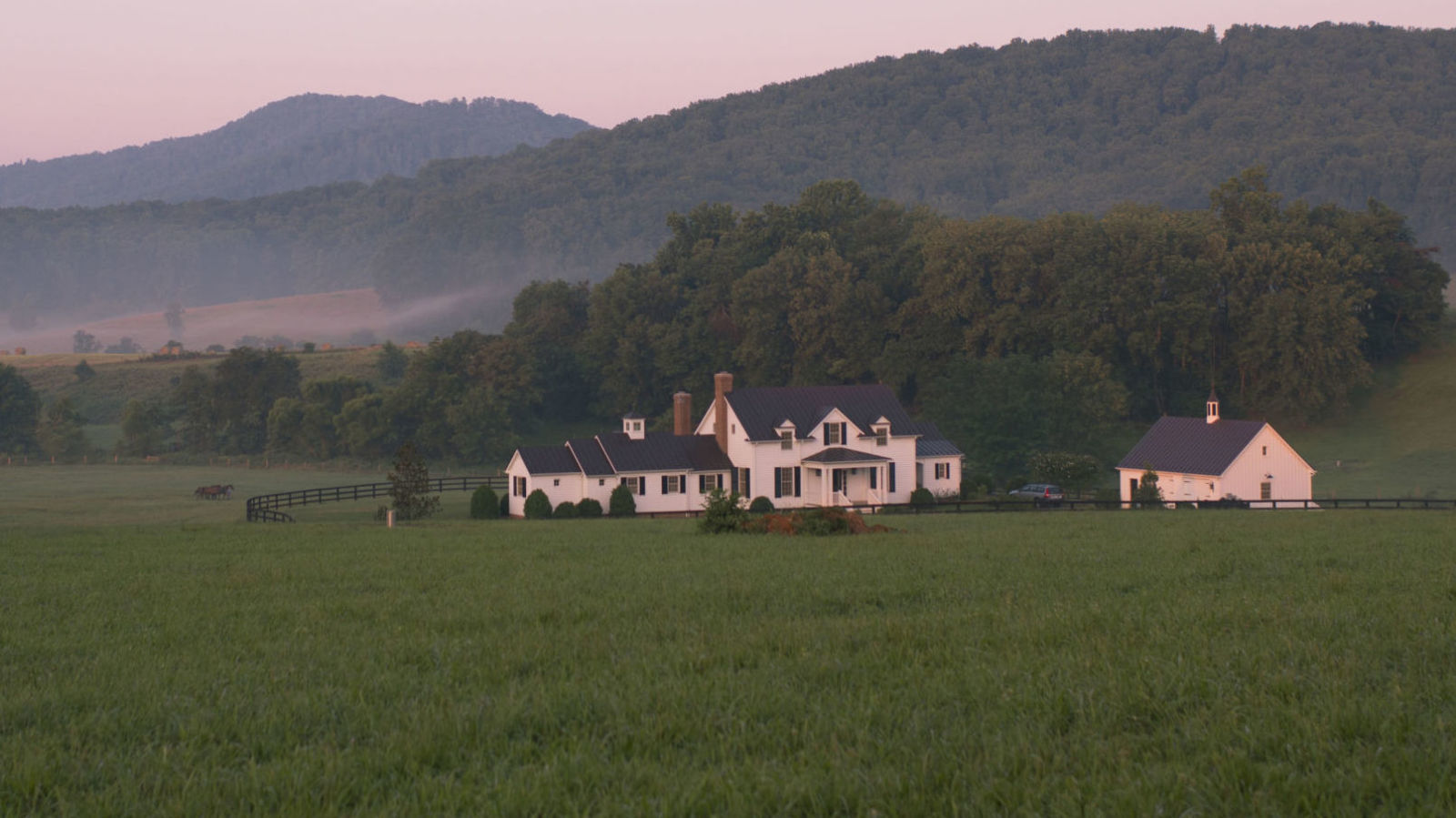 Bundoran Farm Neighborhood Built on Historic Cattle Ranch Virginia