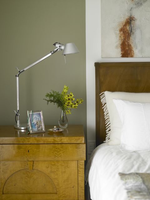 http://clv.h-cdn.co/assets/17/16/480x639/1492812993-favorite-designer-colors-olive-green.jpg