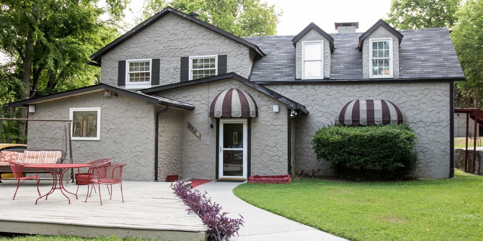 You Could Buy Dolly Parton's Former Nashville House for 1.2 Million