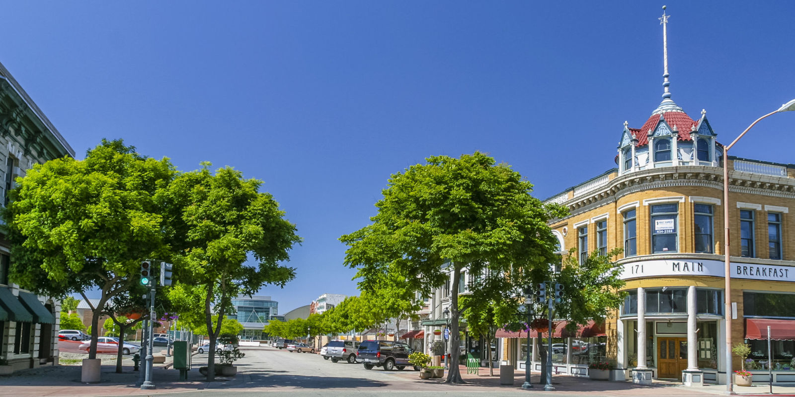 The 25 Best Jobs for People Who Live In Small Towns Small Town Job Ideas