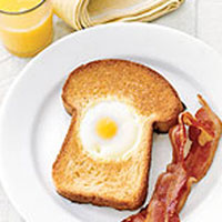 egg toast and bacon