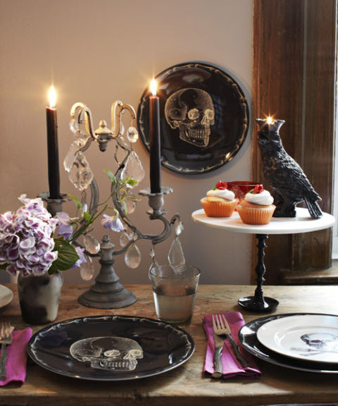 halloween table setting