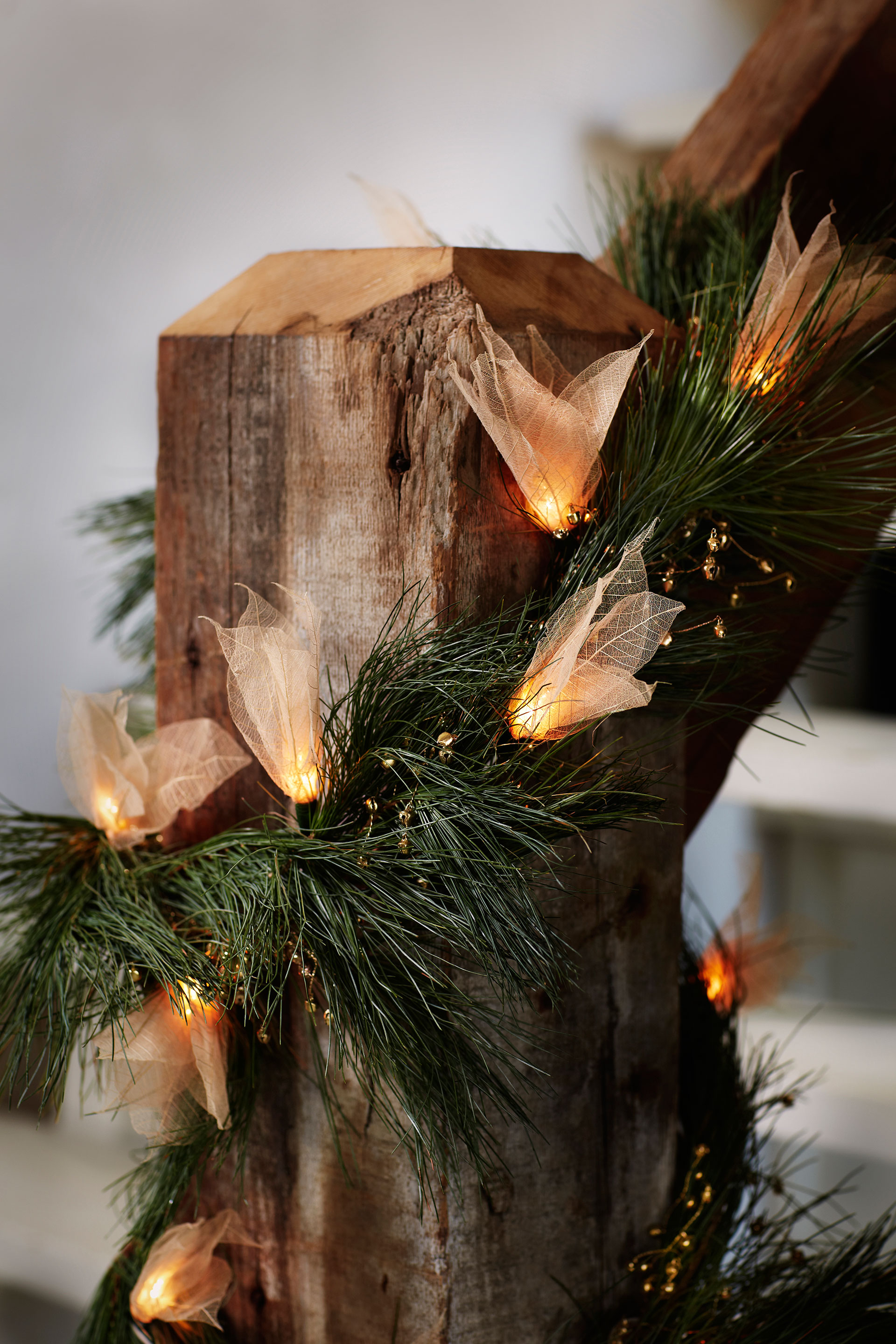 51 christmas garland ideas decorating with holiday garlands