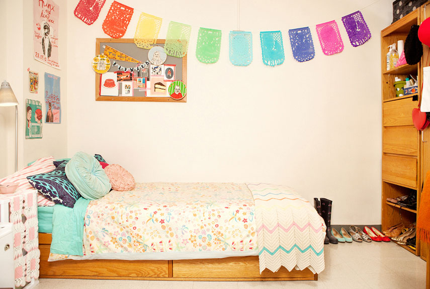 Dorm Room Decor - Dorm Decorating Ideas Dorm Room Decor - Dorm Decorating Ideas