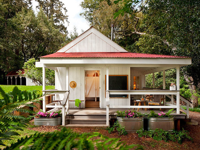 if there was an award for happiest tiny house then this home might take the prize though it clocks in at just 260 square feet this cottages bright and - Tiny Houses California if there was an award for happiest tiny house then this home might take the prize though it clocks in at just 260 square feet this cottages bright and - Tiny Houses California